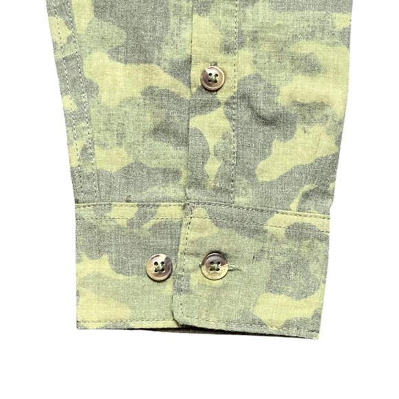 Vintage The North Face Blue Tab Green Camo Button Down Shirt - Picture 5 of 10
